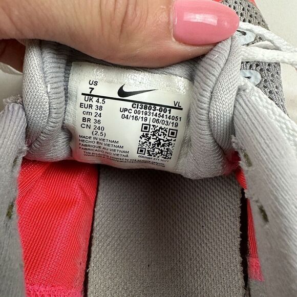 Nike Quest 2 Running Training Shoes Grey Red Orbit CI3803-001 Women Size 7 - Picture 8 of 9